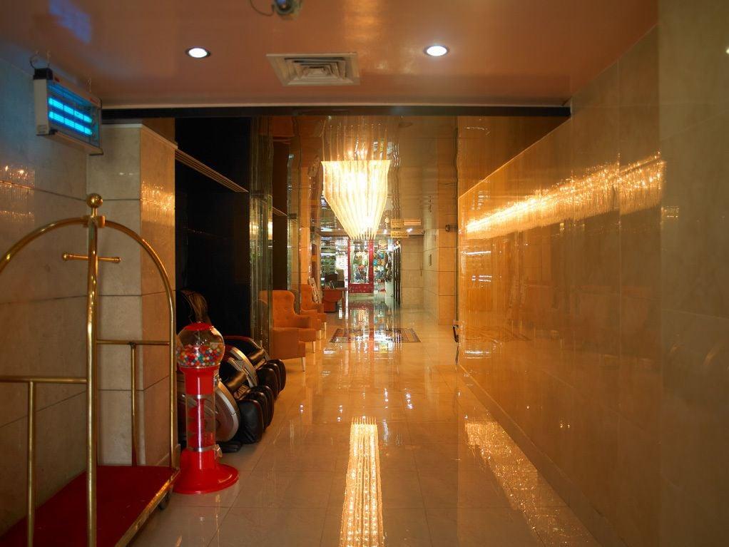 Phoenicia Grand Hotel Dubai Buitenkant foto