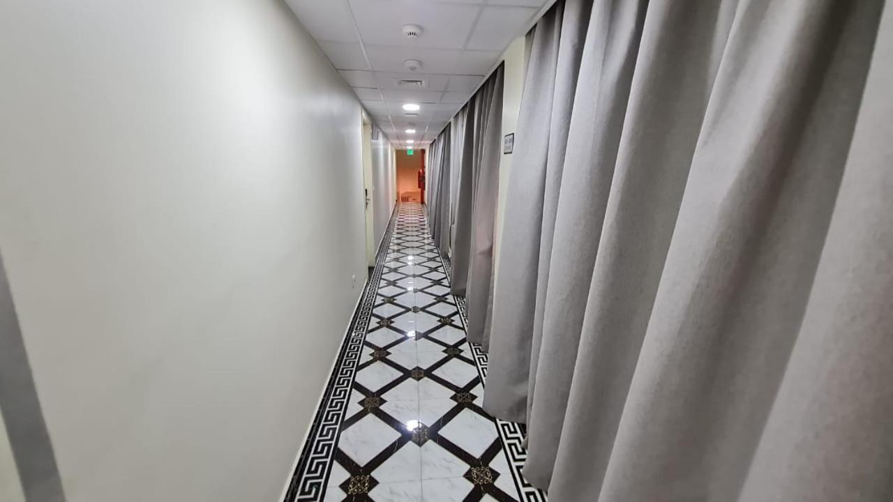 Phoenicia Grand Hotel Dubai Buitenkant foto