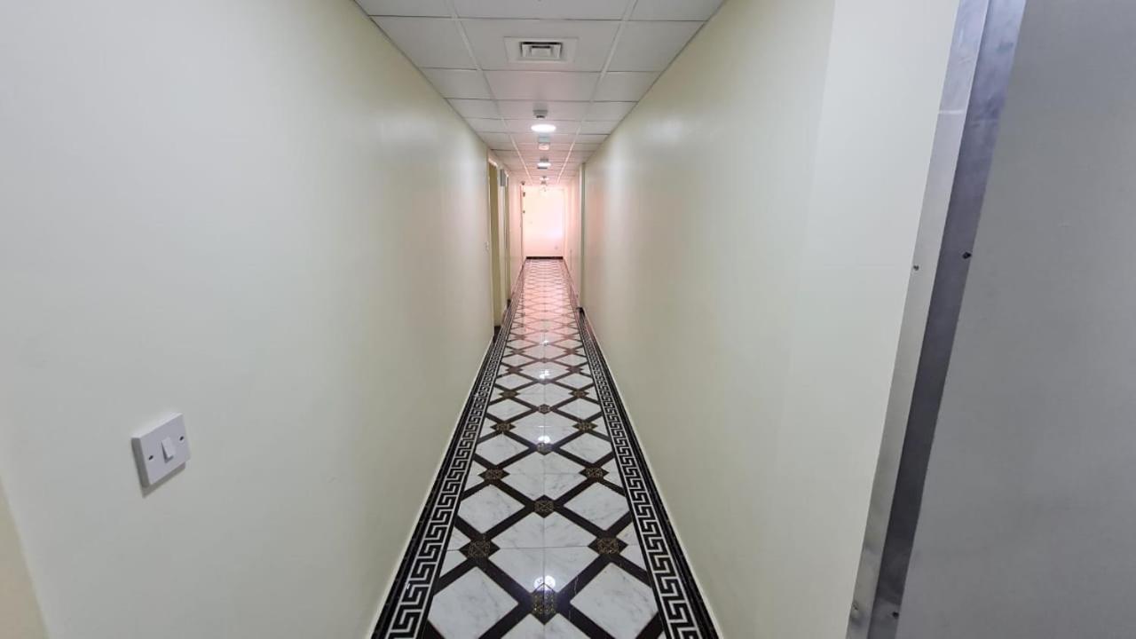 Phoenicia Grand Hotel Dubai Buitenkant foto
